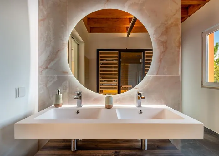 Meia Lua - Your Private Artsy Paradise Overlooking The Ria Formosa With Pool And Sea Views Near Barril Beach, Tavira Βίλα *